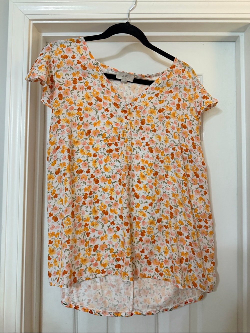 LOFT Cream Floral Flutter Sleeve V-Neck Blouse
